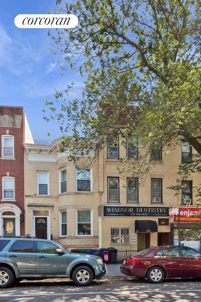 SHOWING BY APPT ONLY Please reach out to schedule your viewing.