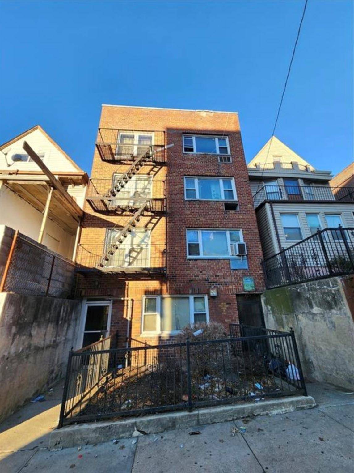 Great potential multifamily apartment building located in the wakefield section of the Bronx, nine family building.