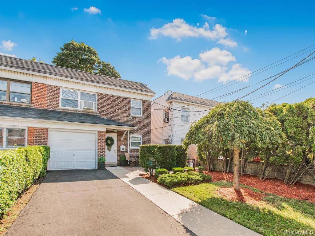 Nestled in the desirable Throggs Neck area of the Bronx, this hidden gem awaits your discovery.