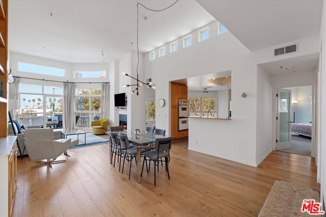2115   3rd St 2BR Santa Monica La