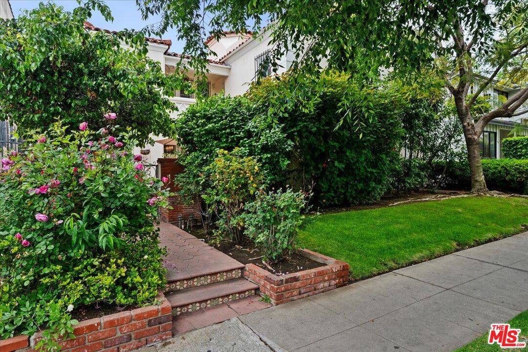 205 1/2 S Reeves Dr 1.0 Beverlywood LA