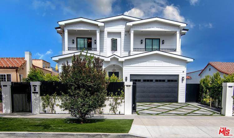 418  N Poinsettia Pl 5BR Hancock Park La