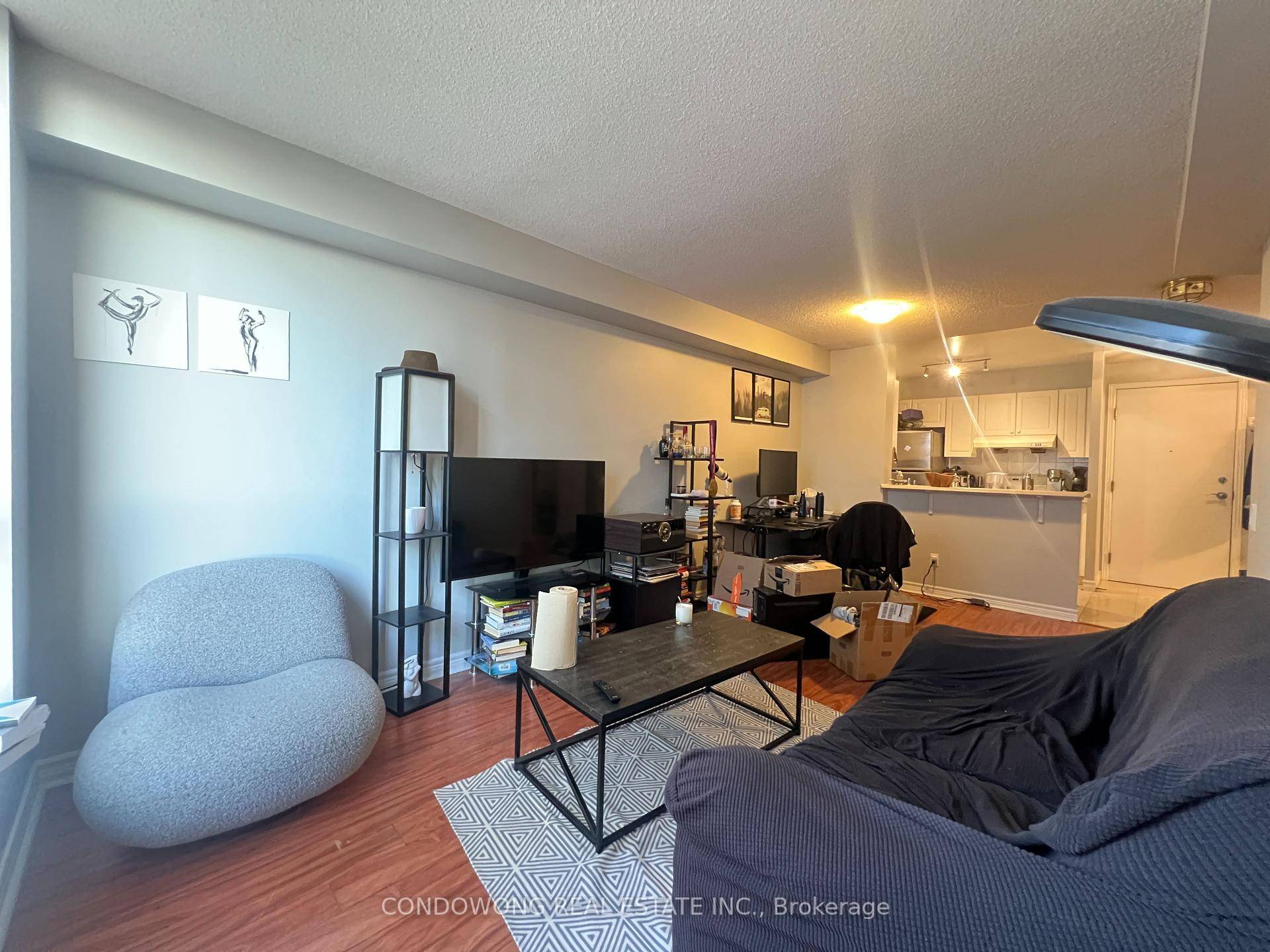 Spacious and bright 1 bedroom suite located in the heart of downtown Toronto at 152 St Patrick St.