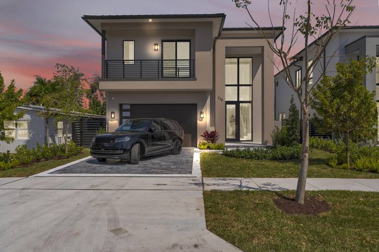 NEWLY BUILT Amazing opportunity to enjoy this bespoke contemporary smart home with over 3, 700 sq ft of sumptuous living.