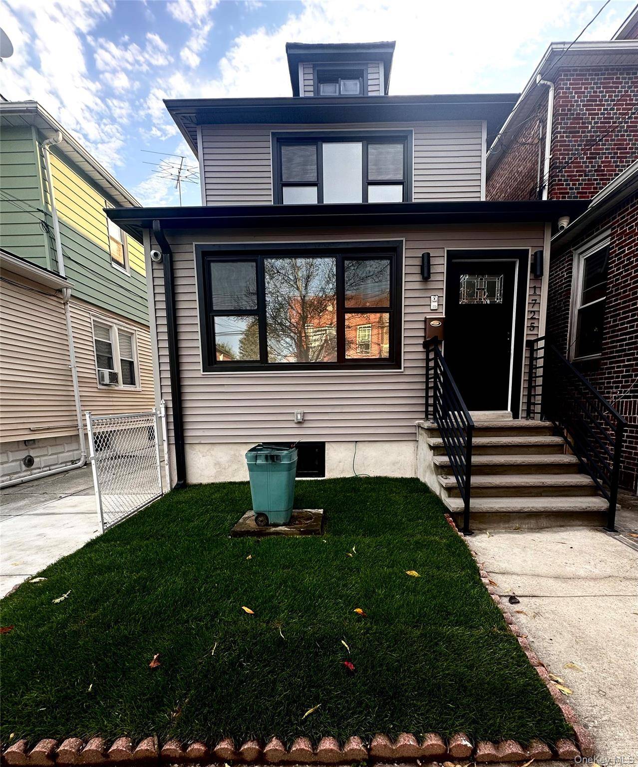 For Sale Fully Renovated 2 Family Finished Basement in Morris Park Welcome to this beautifully renovated 2 family brick home with a fully finished basement in the heart of Morris ...