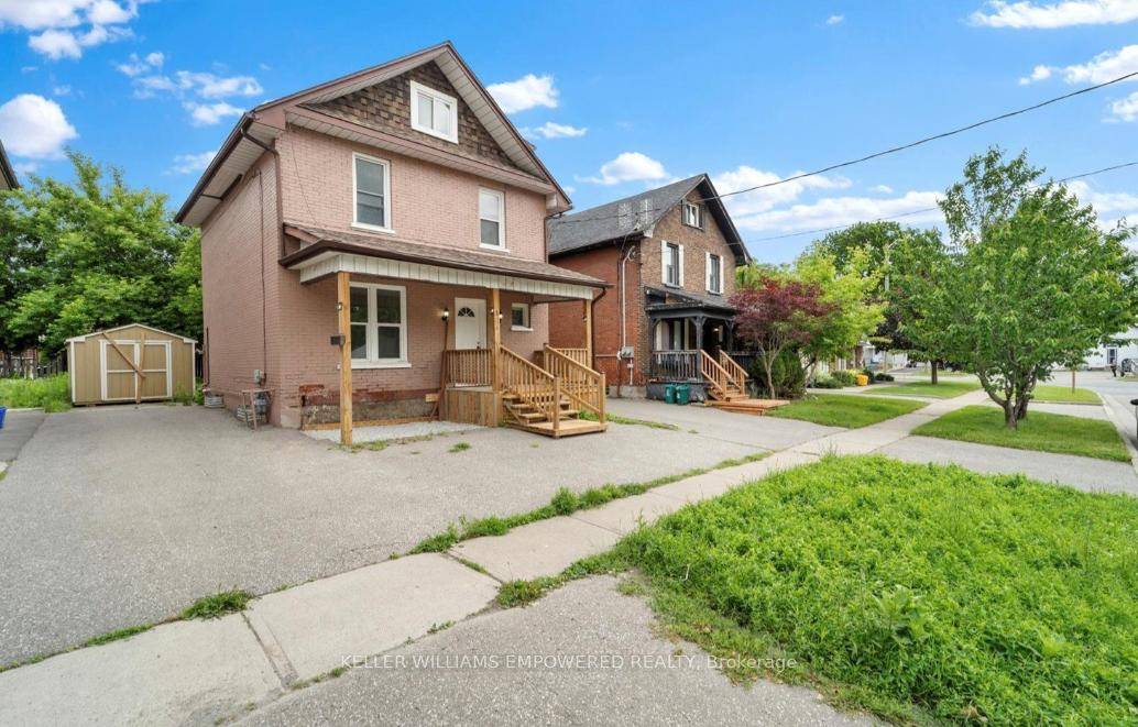 Discover this fully renovated detached 2 1 2 storey home, legally registered as a duplex 2024 and eligible for a 3 unit permit a rare find for savvy investors or ...