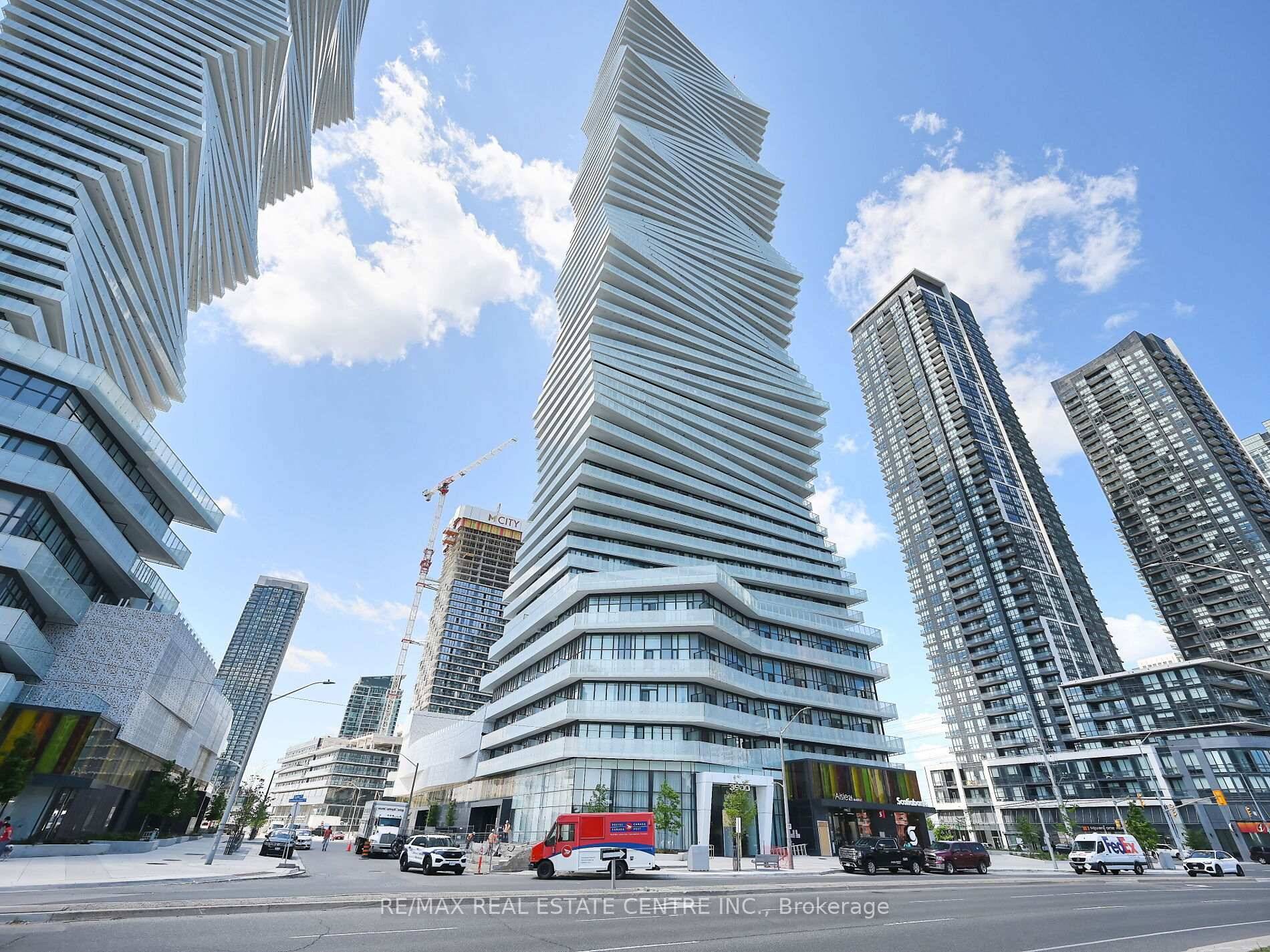 Experience elevated urban living in this fully furnished, brand new penthouse, ideally situated within one of Mississaugas most sought after master planned communities.