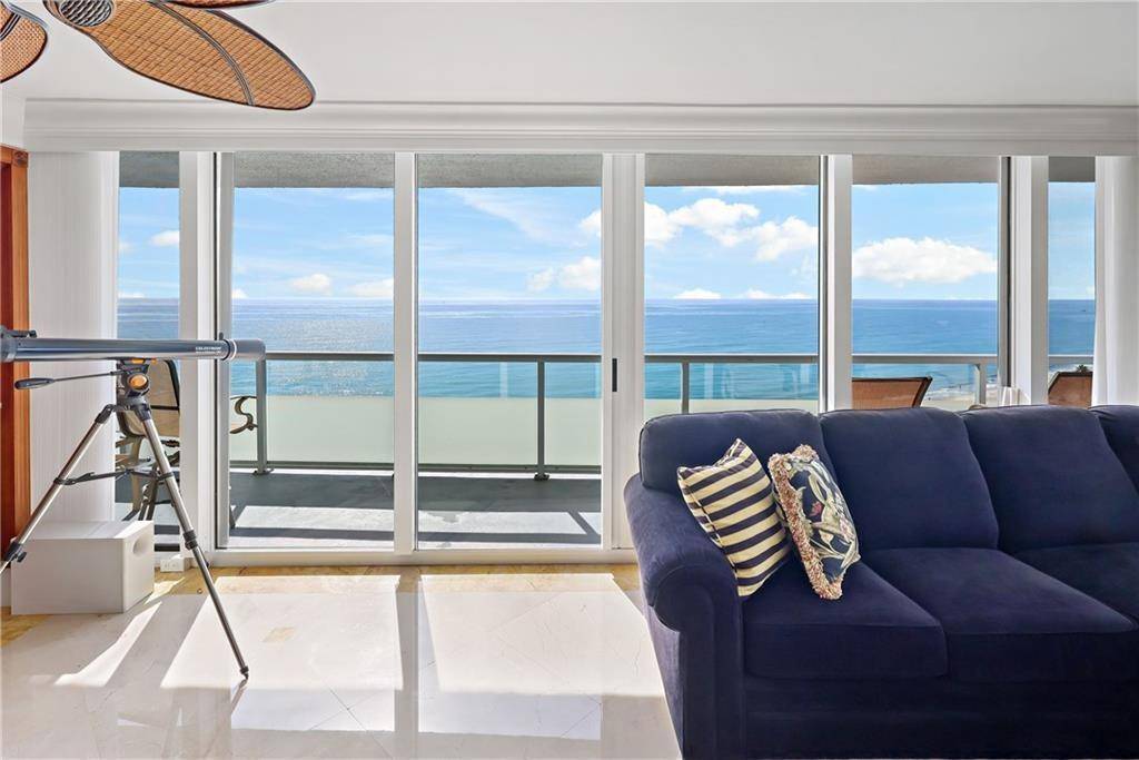 One of a kind oceanfront penthouse situated atop Vero's most famous ''Village Spires'' and in the heart of Iconic ''Ocean Drive'', offers the best view in Vero Beach a true ...