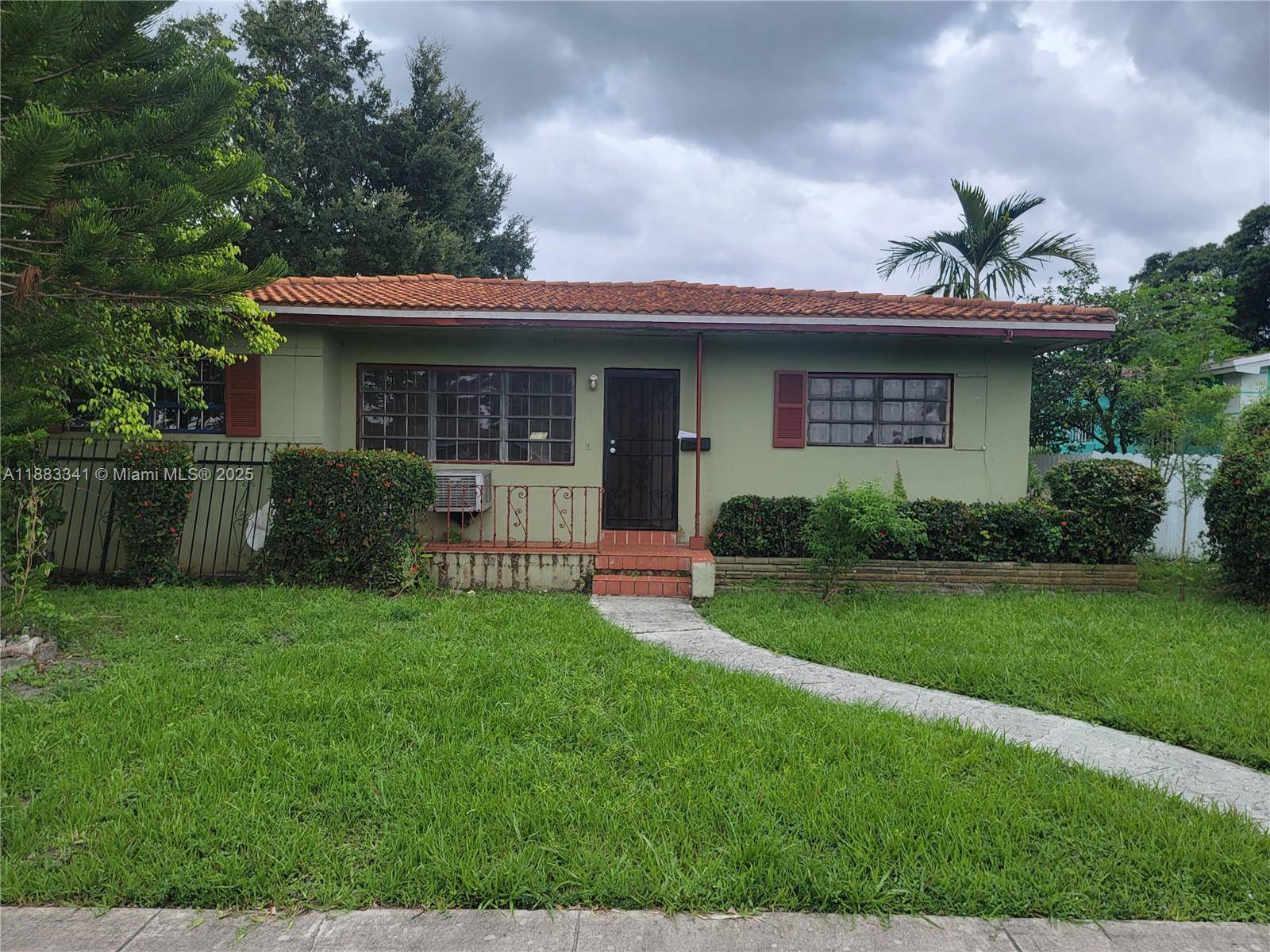 Investor s Dream ! Spacious 5 bed 2 bath single family home in North Miami with great bones and tons of potential.