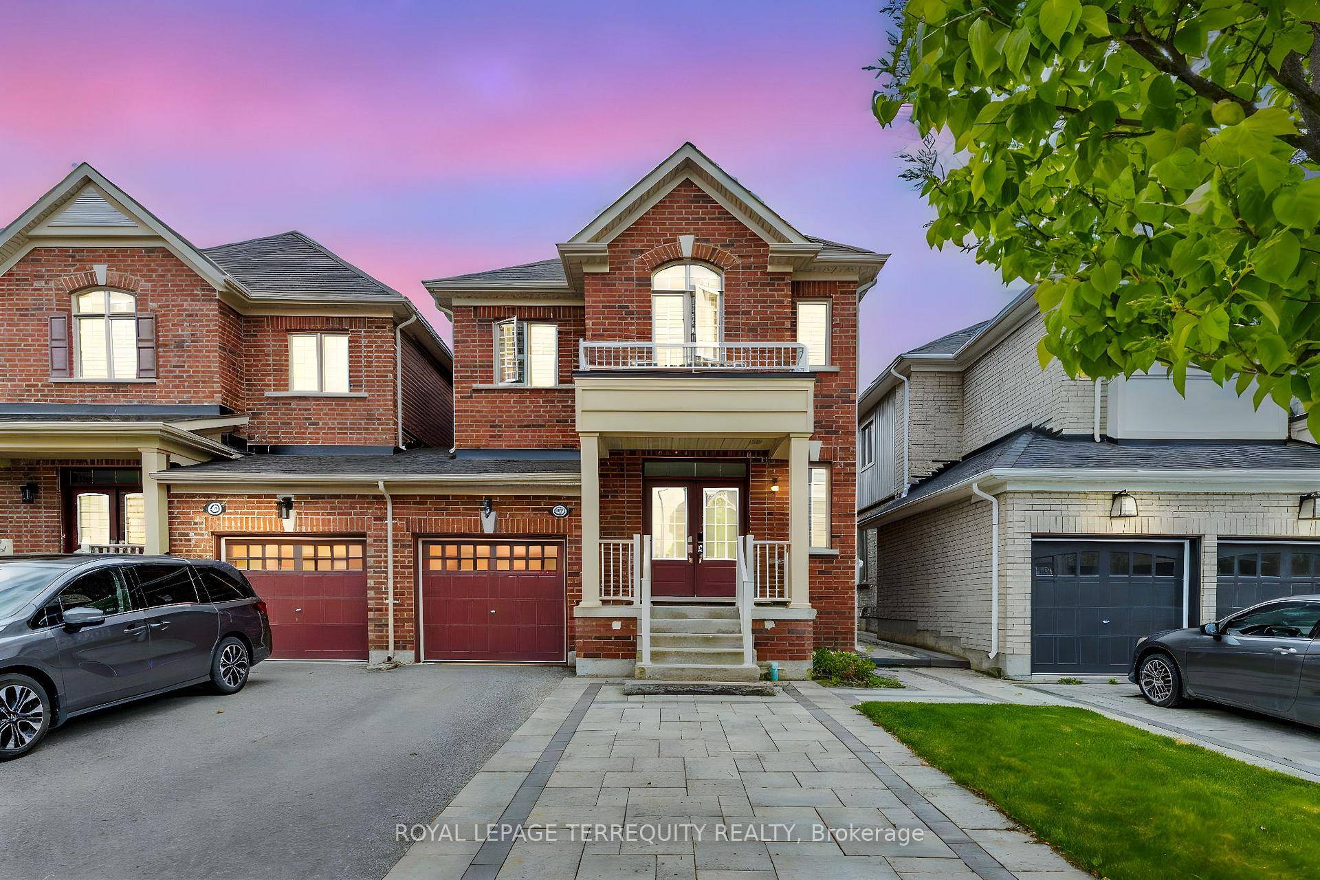 The Perfect Family Home Stylish, Spacious amp ; Move In Ready !