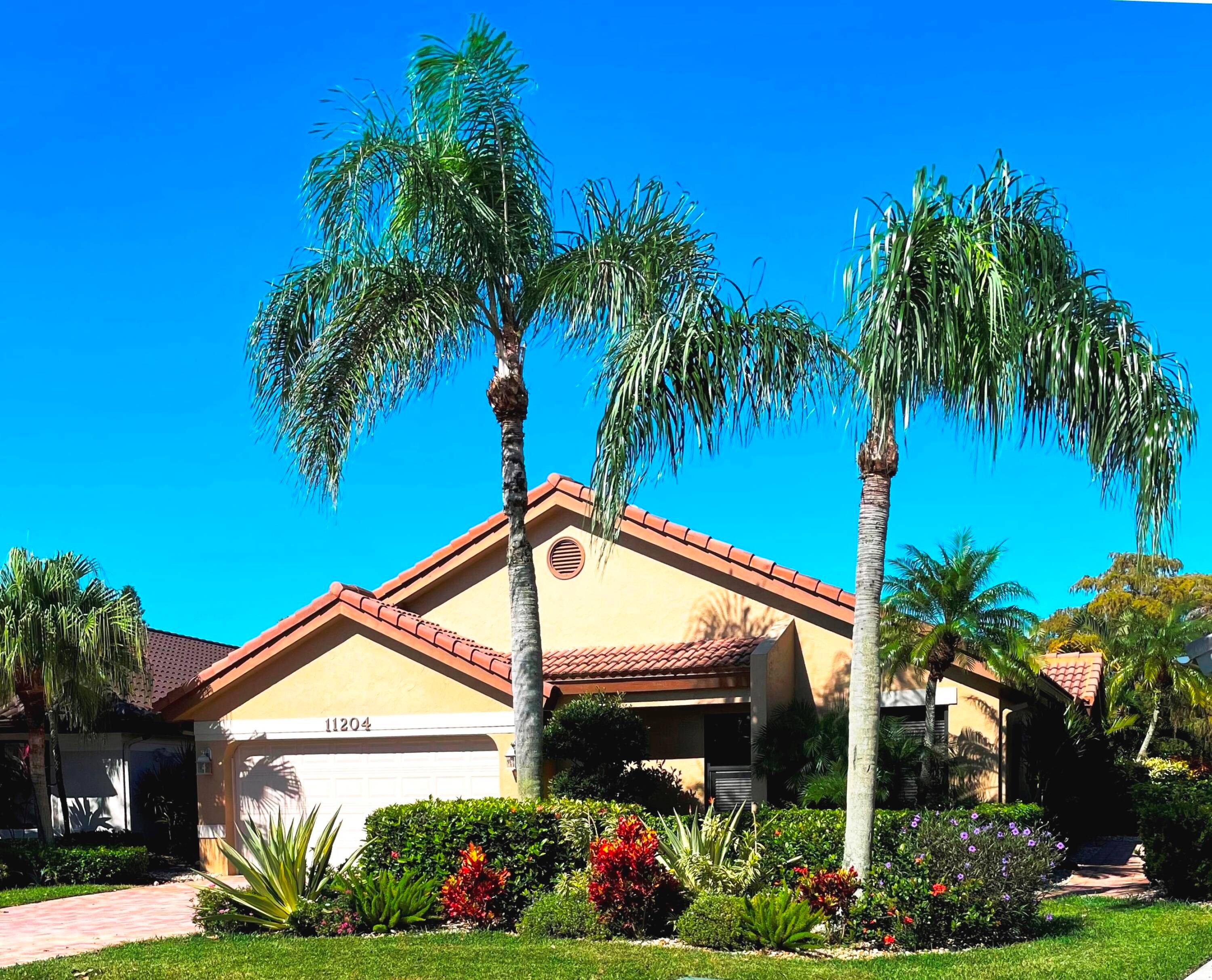 Seasonal Rental. Fully furnished, updated 2 bedroom, 2 bath plus den with wet bar.