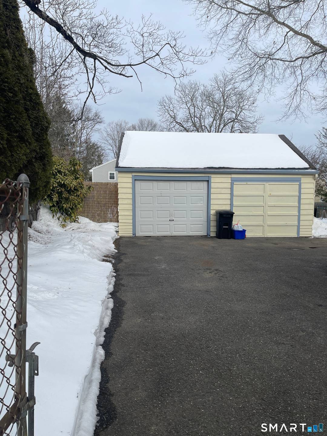 What an opportunity to create your dream home !