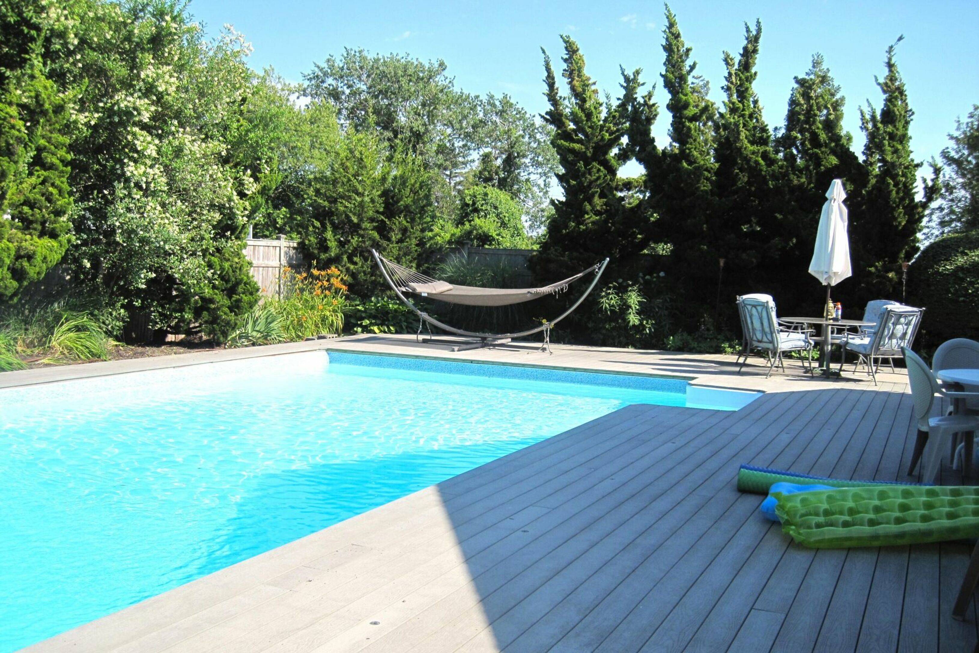 Southampton 2 Br With Pool Near Shinnecock Bay