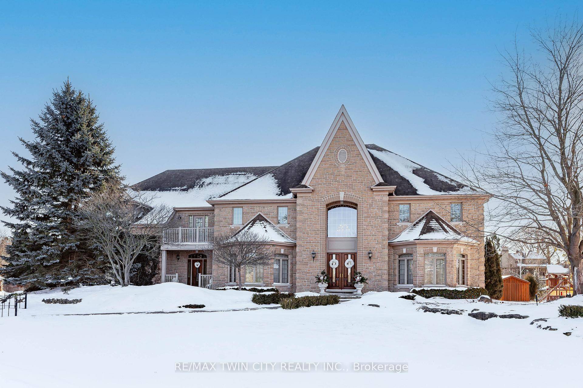 Exquisite Lakefront Estate in Prestigious River Oak Estates welcome to a rare amp ; extraordinary opportunityone of the only lakefront estates in the city, offering private access to Emerald Lake.