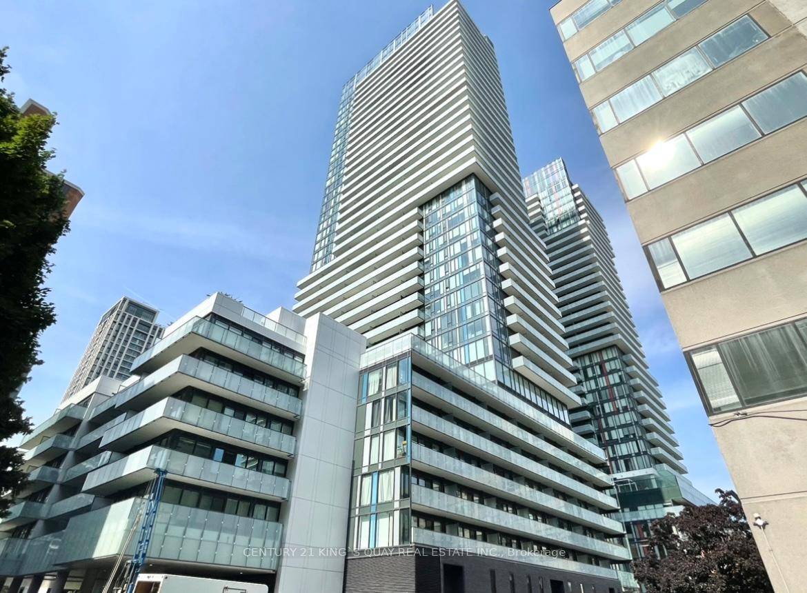 Luxury condo in the heart of Midtown Toronto Yonge amp ; Eglinton.