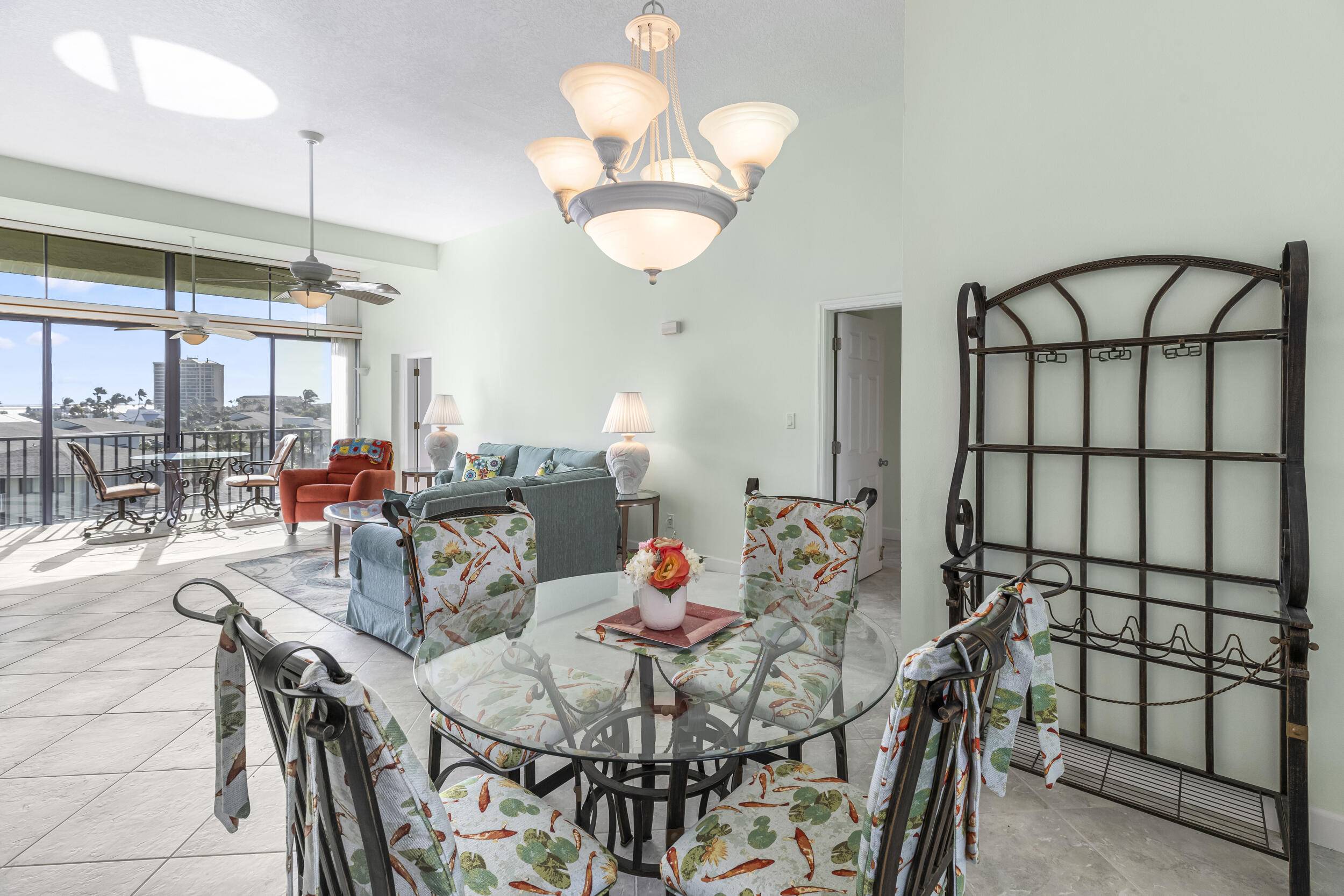 Spacious and bright 2 bedroom 2 bath condo on the top floor with expansive views and high ceilings.