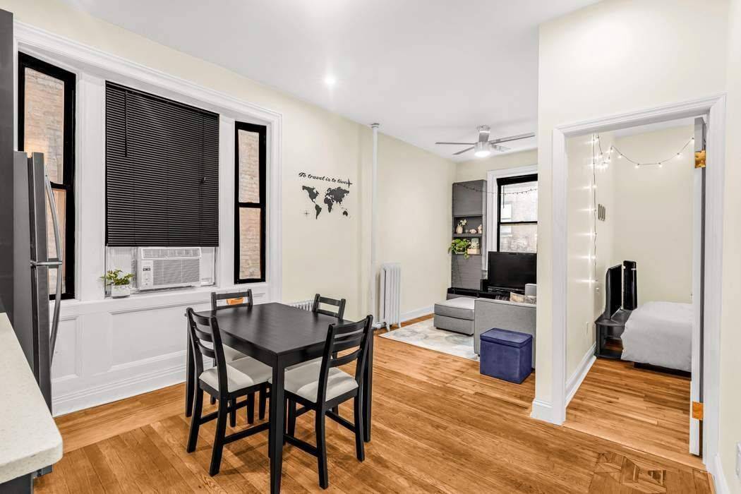 Apartment 3D is a renovated One bedroom and 1bath residence, a windowed open kitchen features sleek custom cabinetry, top of line stainless steel appliances.