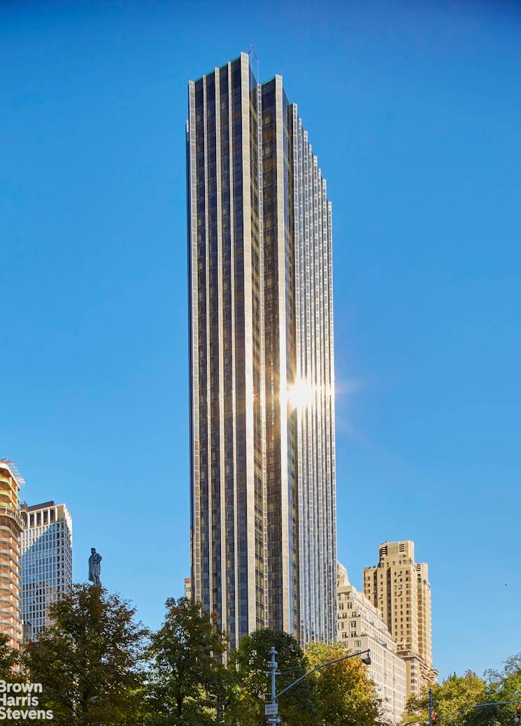 Lowest priced Park View 2 bedroom at 1 CPW This spectacular 2 bedroom 2.