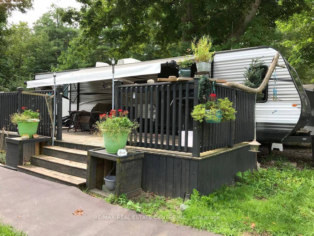 This 2017 Jayco Jayflight has a very large living space.