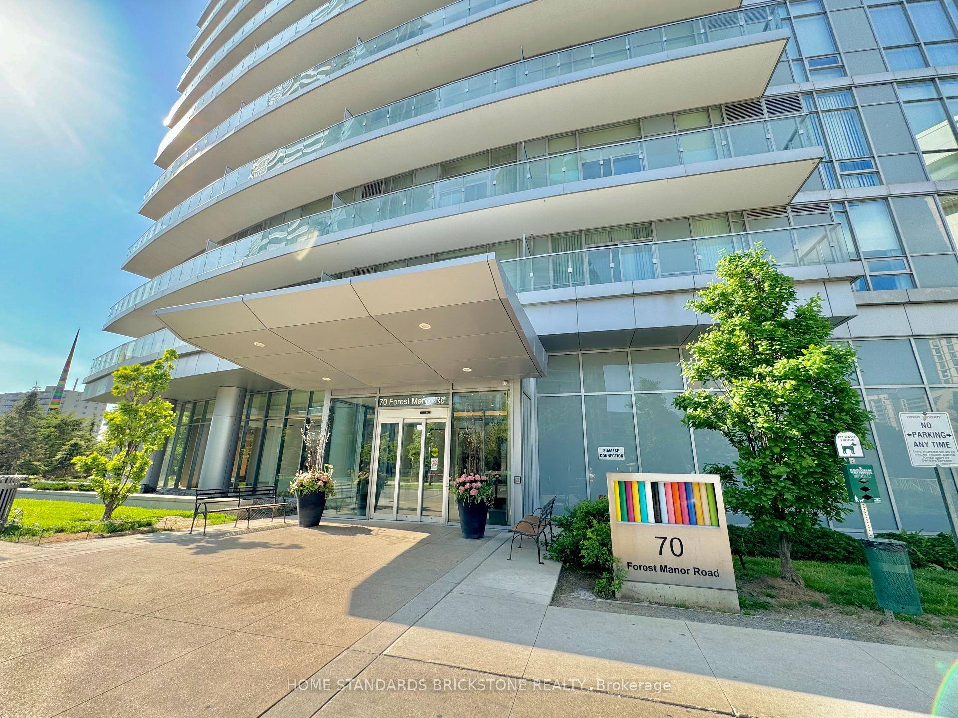 Excellent Area Live in the heart of Convenience and Style !