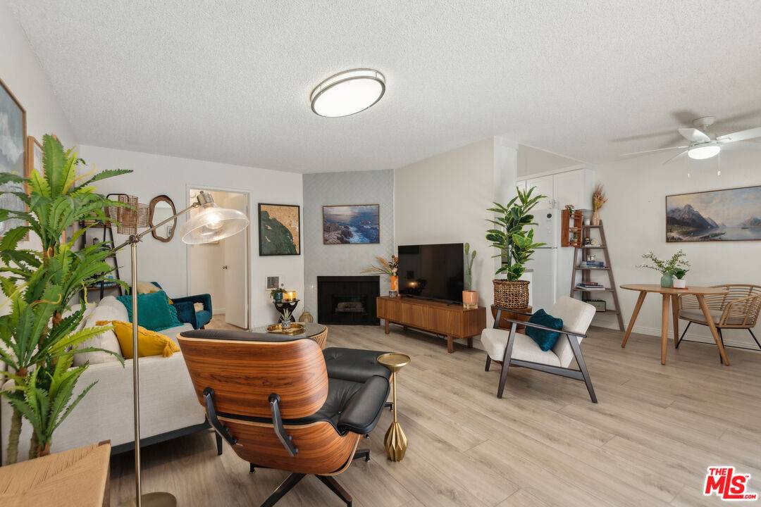 3756   Bagley Ave 1.0 LA