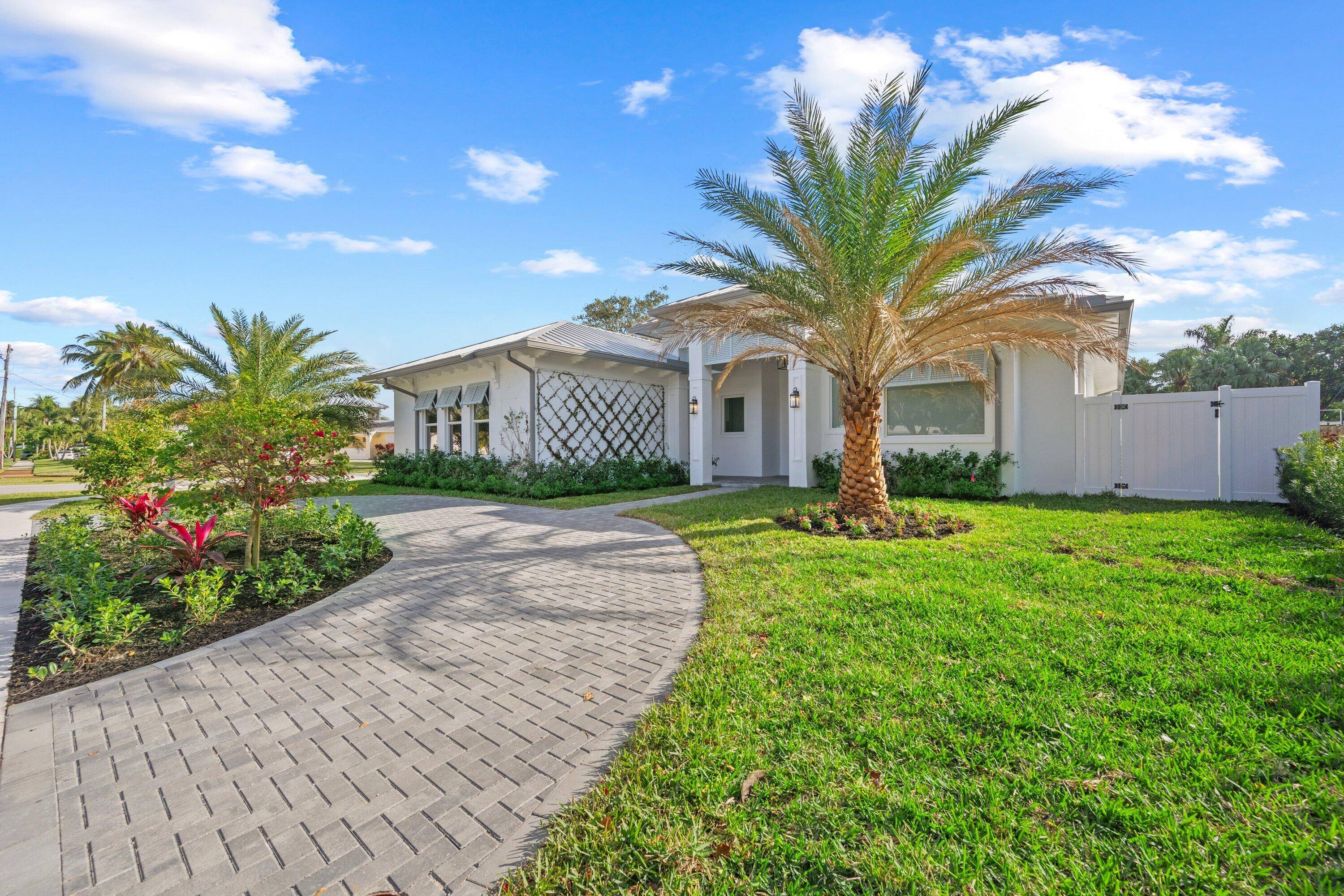 Brand new construction in the Village of North Palm Beach and the nicest dry lot home you will find.