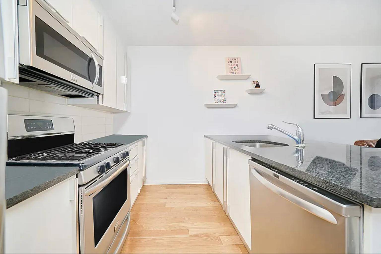 Atlantic Stamp RENT STABILIZED 1 Bedroom Boerum HillAsk about another 1 bedroom on lower floor priced lowerApartment Details Large Windows with GREAT Sunlight !