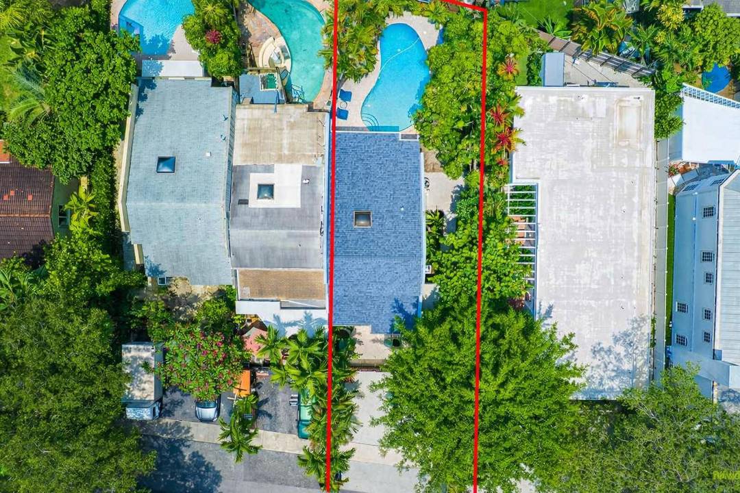 Welcome to 219 NE 17th Ave, a beautifully updated 2 bedroom, 2 bathroom townhome tucked away in the highly sought after Victoria Park neighborhood of Fort Lauderdale.