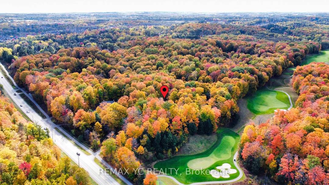 Luxury Living on 4. 19 Private Acres A Modern Retreat in Nature.