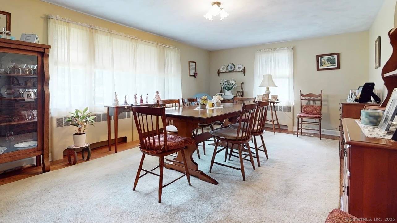 Spacious Ranch with Full Walkout Basement on a Gorgeous Level Lot !