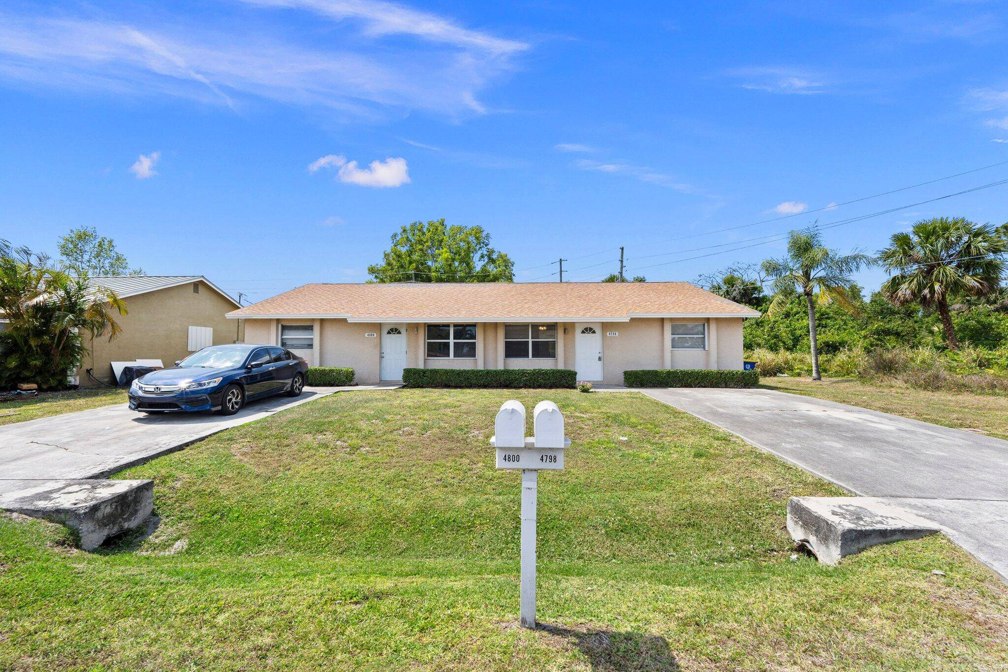 No HOA, CBS duplex opportunity for both investors and owner occupants.