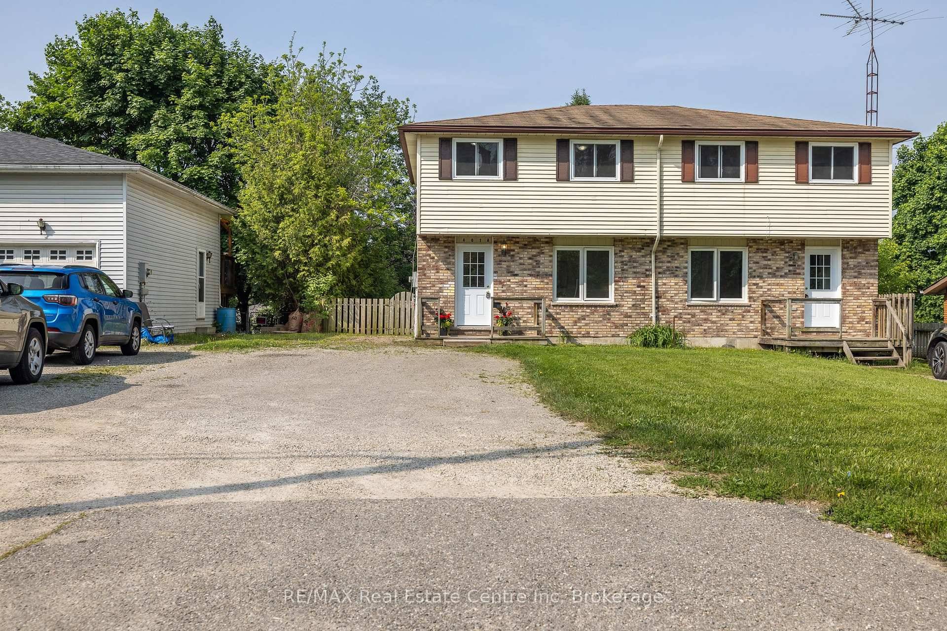 What a fantastic opportunity to own and enjoy this bright, 2 story, semi detached starter home.