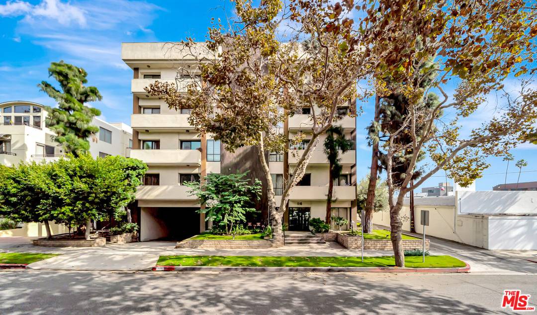 116  N Swall Dr 2BR Beverly Grove La
