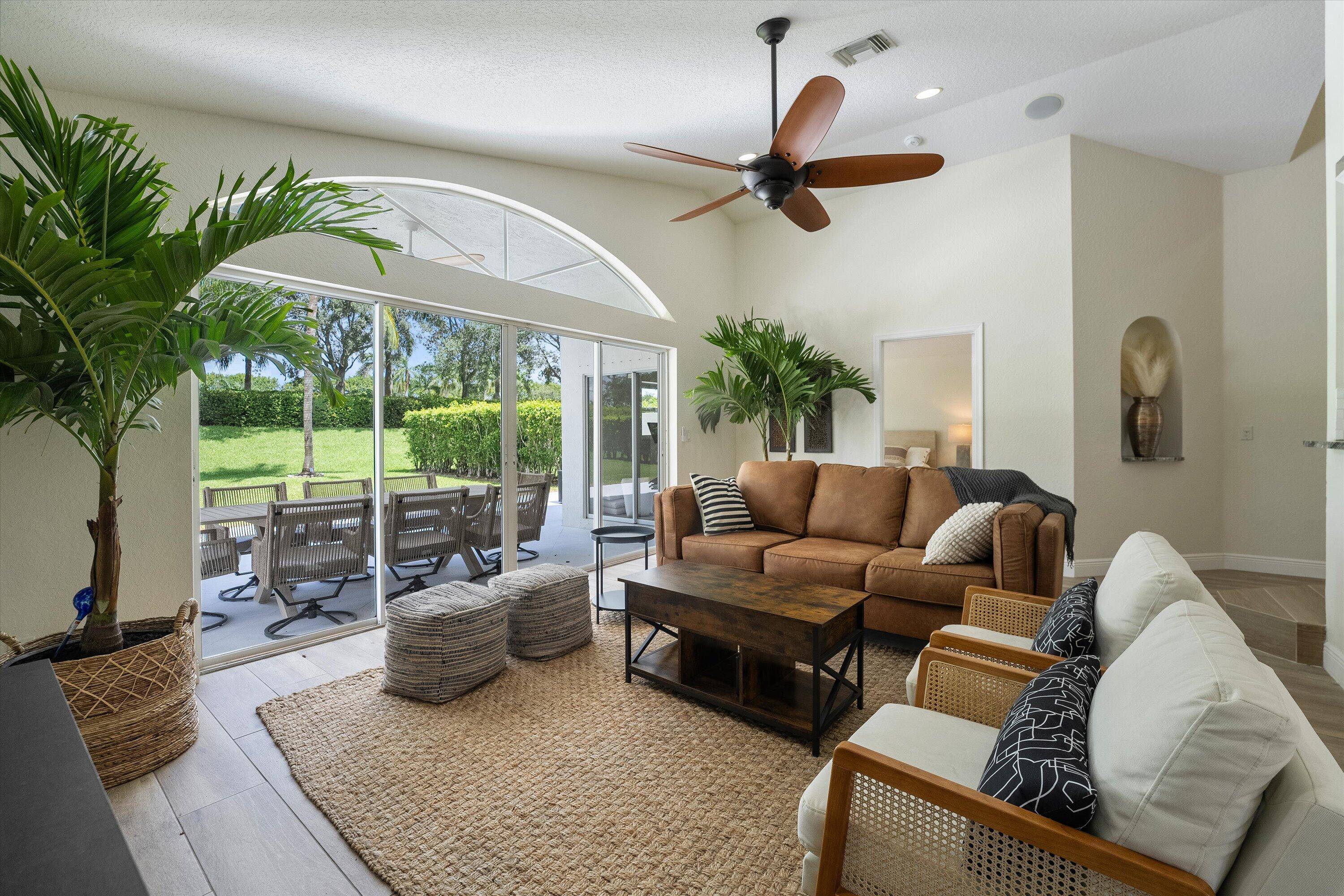Beautiful, bright and tastefully renovated 4 bedroom house available for the 2024 2025 Equestrian Season.