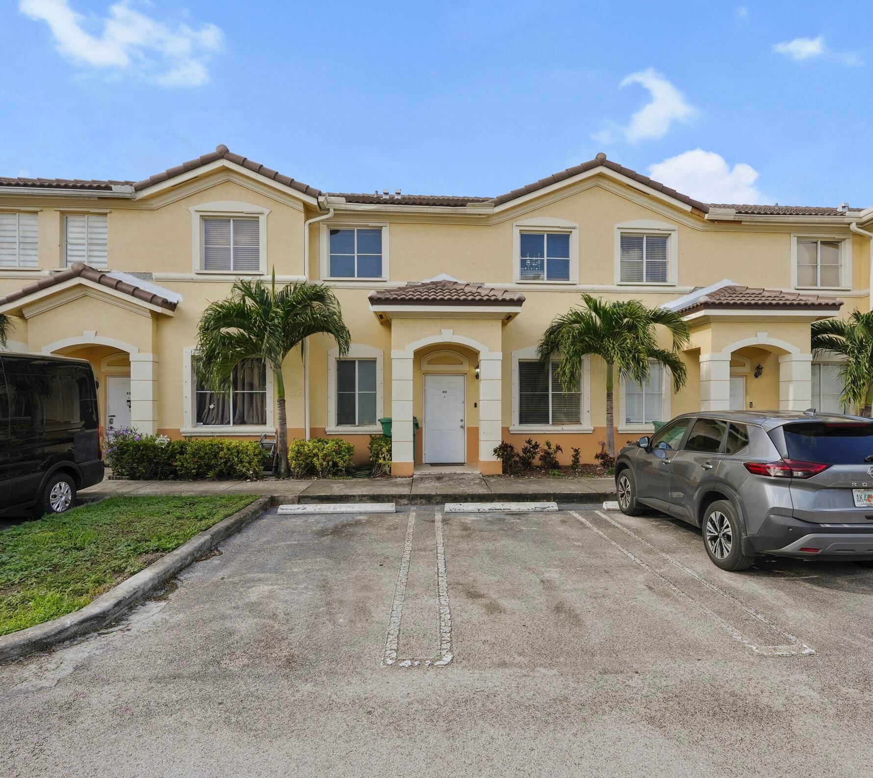 Beautifully maintained 3 bedroom, 2.