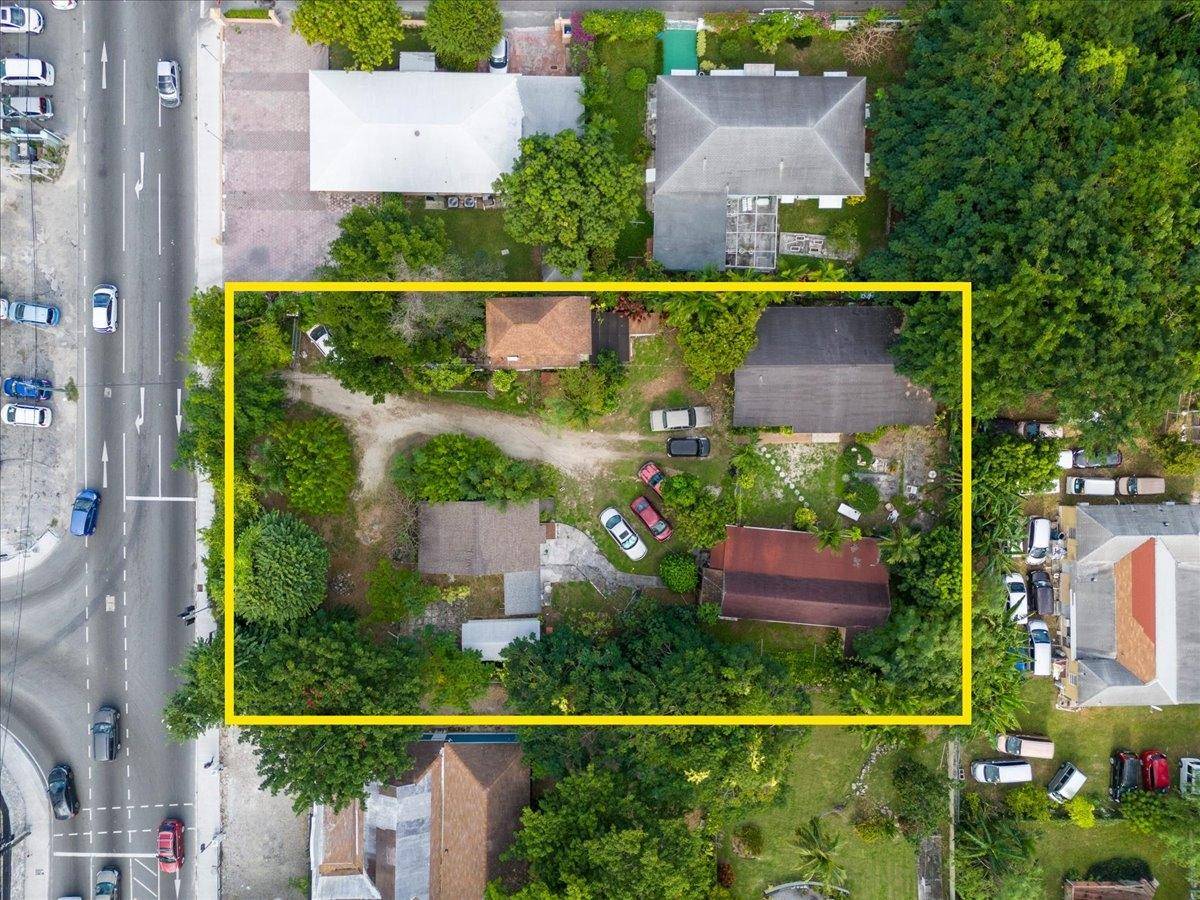 12 BROOKLYN & VILLAGE RD Fourplex Bahamas