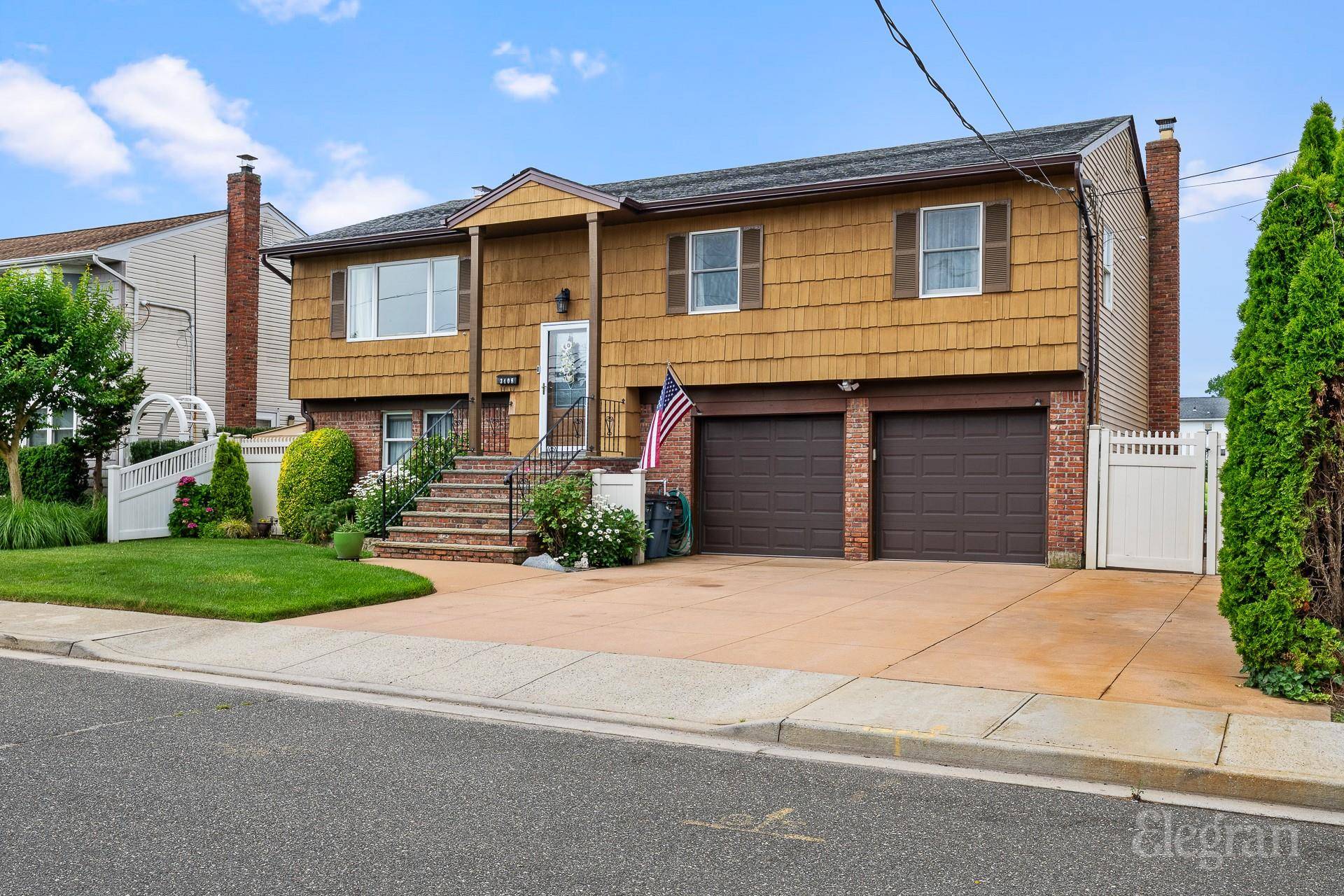 Welcome to this beautifully upgraded expanded waterfront Hi Ranch in Baldwin, offering 4 bedrooms and 3 full bathrooms on a 60x80 lot along a 50 ft wide canal.