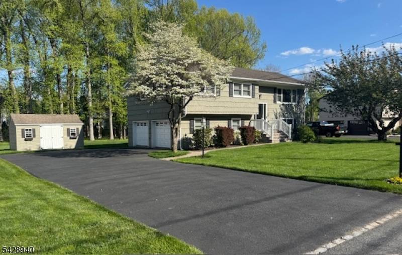 Beautifully maintained and move in ready Bi Level.