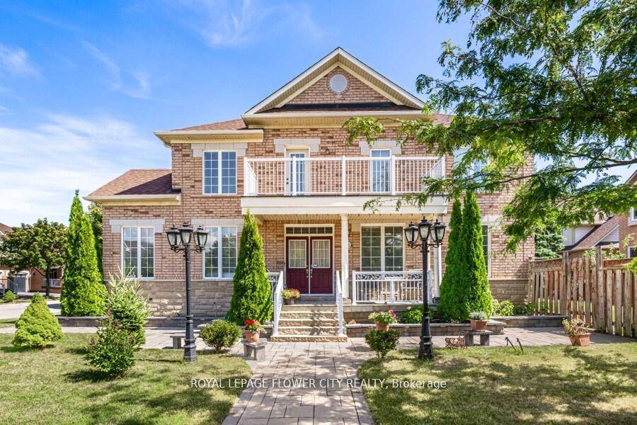 Embrace this esteemed Vellore Village home on a desirable corner lot, celebrated for its community, schools, and family friendly environment.
