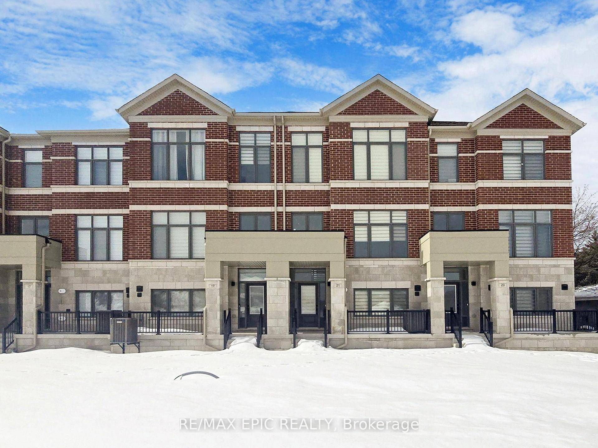 LUXURY Freehold Townhouse over 2, 000 Sqf 3 Storey Modern Townhome By Marlin Spring Developments !