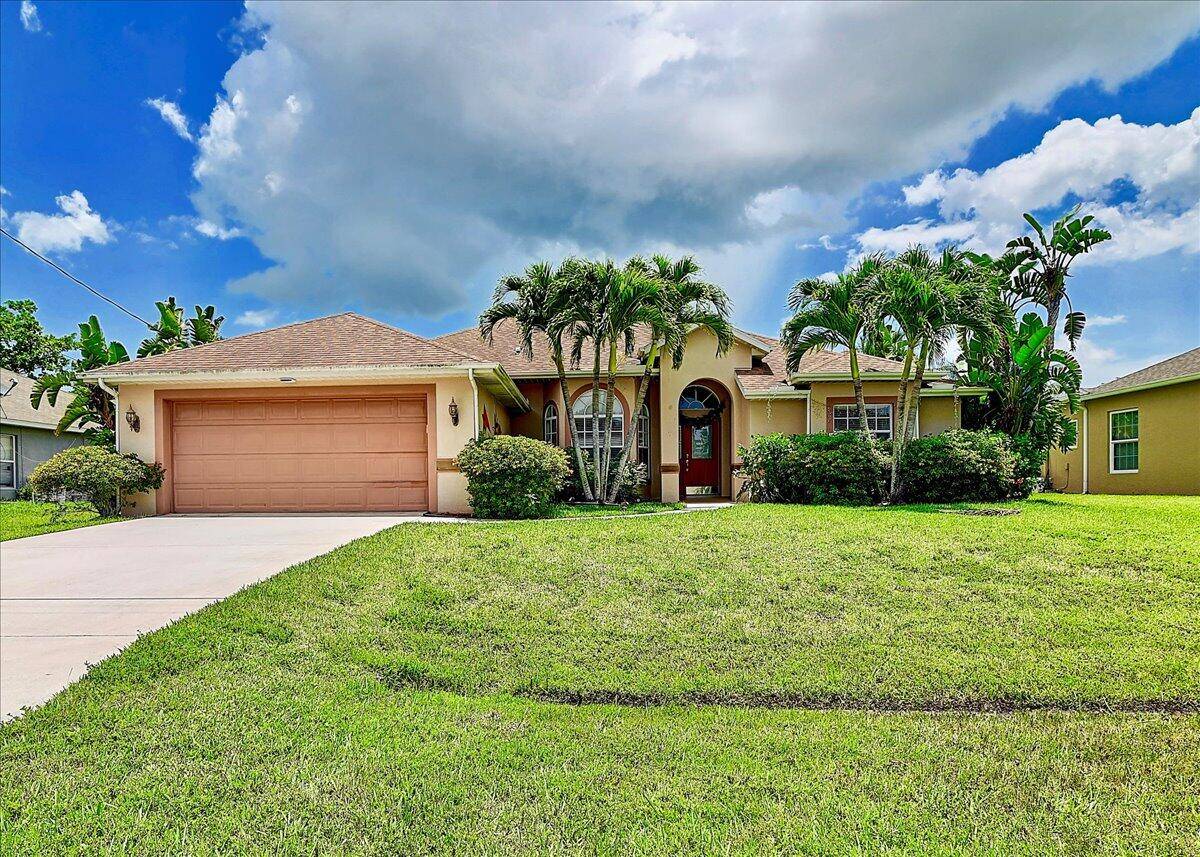 Your Dream Florida Lifestyle Awaits !