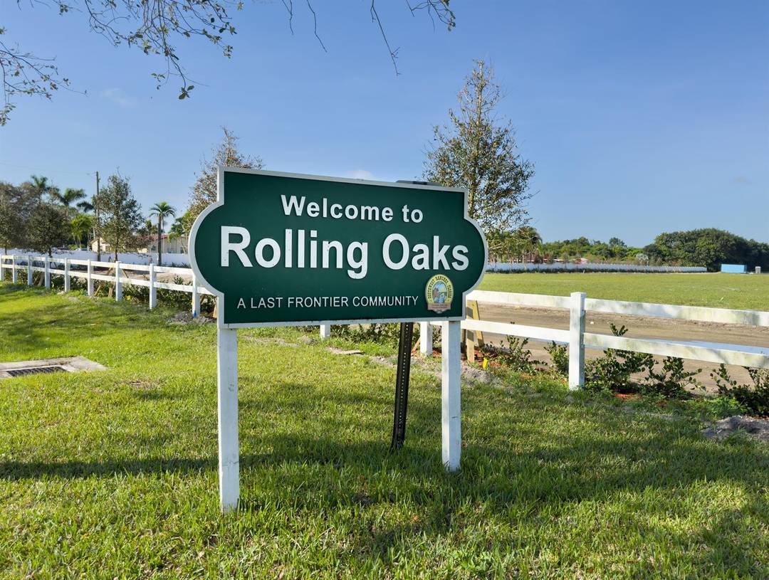 Exceptional Offering in Rolling Oaks Southwest Ranches Rare Opportunity.