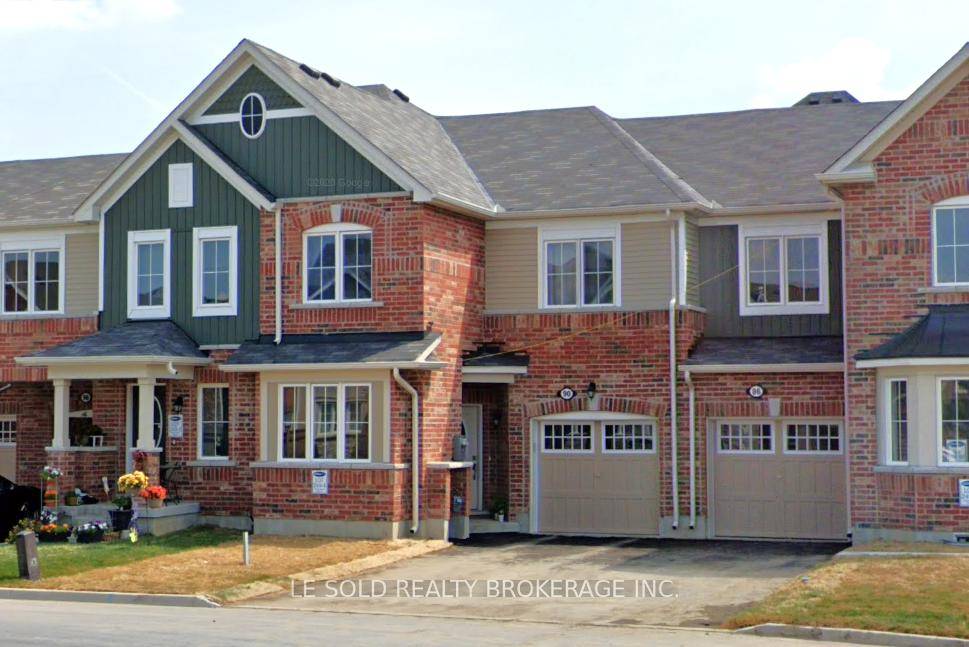 Warm and Bright 3 1 bedroom townhouse for lease, located in the sought after St John Forest Area.