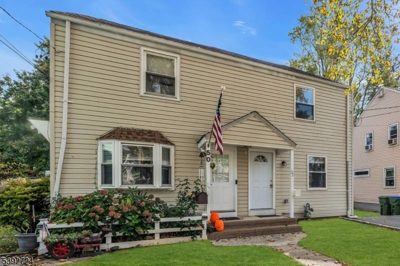 Welcome to this newly updated north facing buyer to do due diligence 2 bedrooms and 2 baths, with huge attic space, 1 2 duplex located in the highly desirable Clara ...