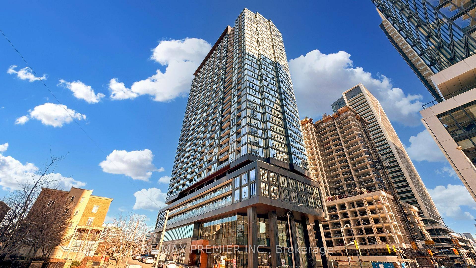 Located at King and Strachan, ZEN King West is for people that want to be minutes from the waterfront, Billy Bishop airport, the financial core, Toronto's tech hub, and just ...