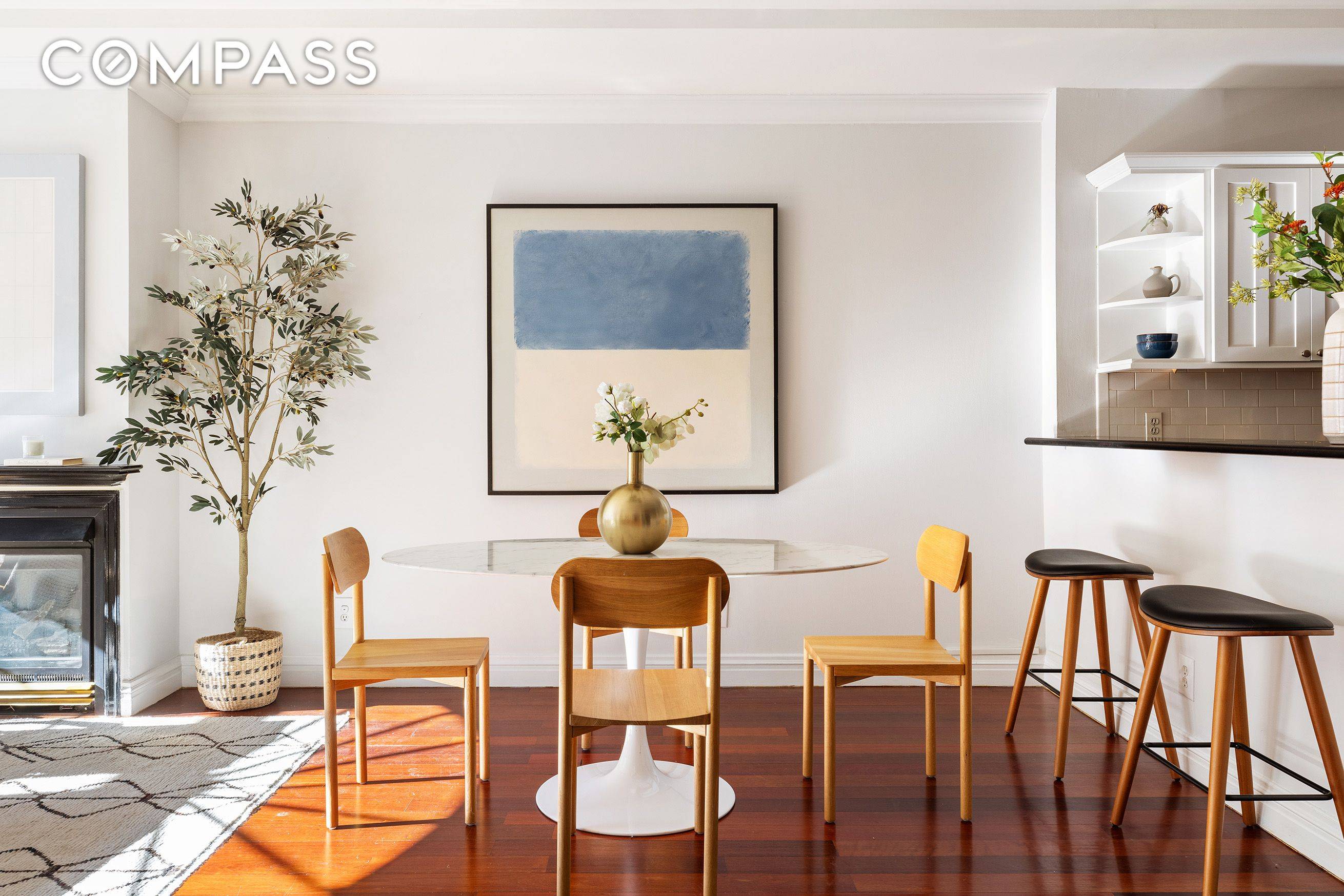 Residence 2 at 301 Warren Street is a beautiful floor through, two bedroom, two bathroom condo with rear facing bedrooms and a fantastic private backyard, in prime Cobble Hill !
