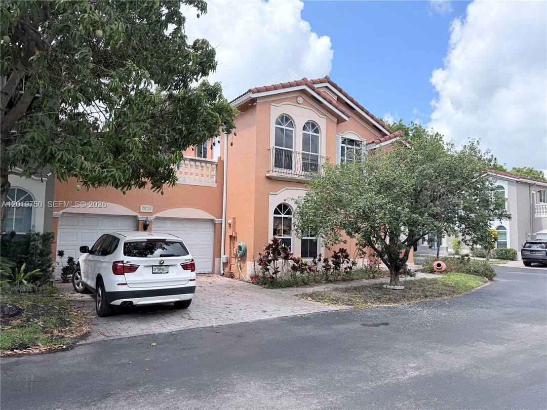 Great Location, Spectacular Mediterranean style.
