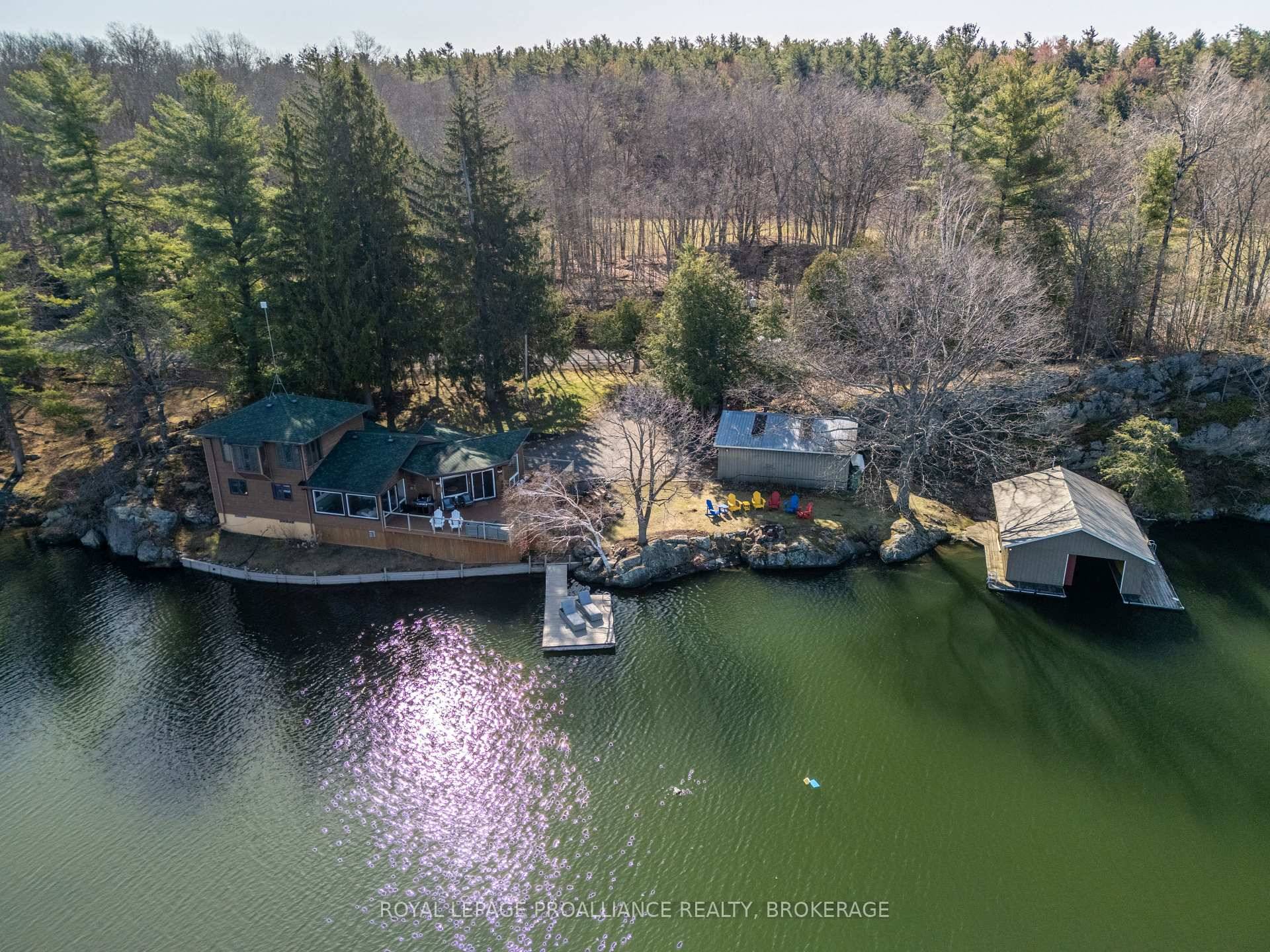 Have you been looking for that perfect place to kick back and relax, watch the sunset on the water while you barbecue on the deck ?