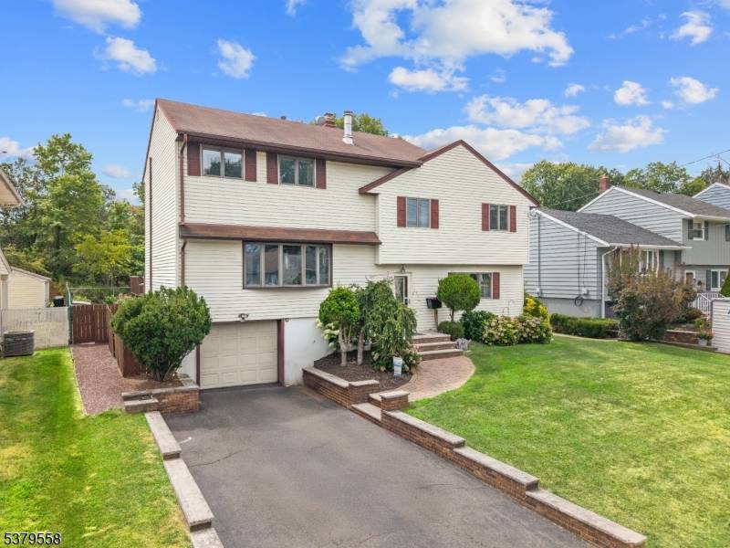 Set on a quiet cul de sac with a spacious backyard, this expanded split level in Clifton's desirable Greg lawn section delivers the space and comfort you've been searching for.