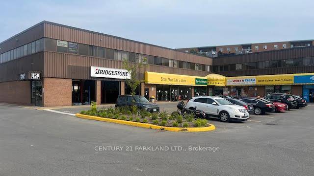 1, 494 Sq. Ft. Retail Space for Lease in Well Known, Very Busy amp ; Well Maintained Scott Vine Plaza, Highly Visible amp ; Great Location in North St.
